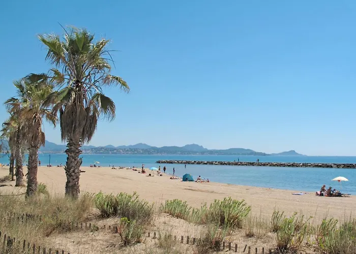 Apartment Les Calanques Du Parc-2 By Interhome Saint Aygulf